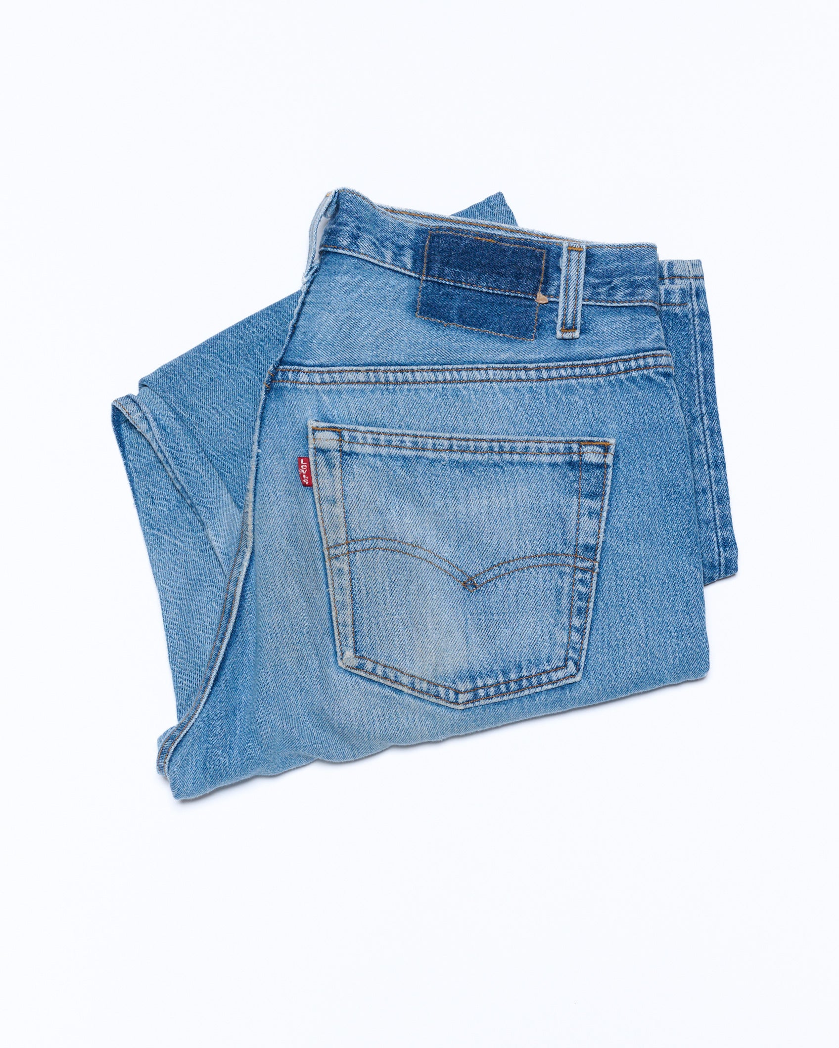 MID WASH 501 VINTAGE LEVI'S | 32 X 30
