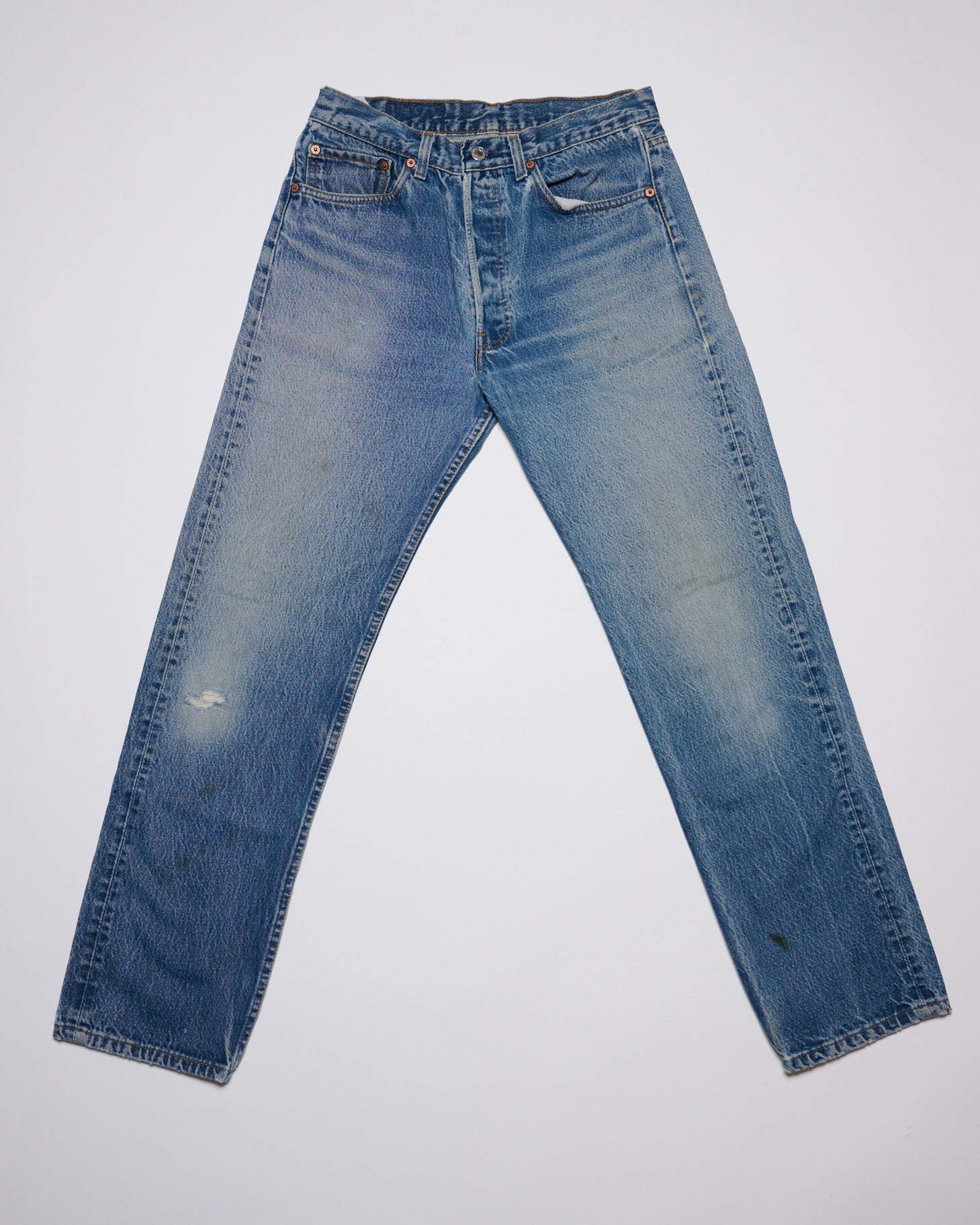 MID WASH 501 VINTAGE LEVI'S | 33 X 34