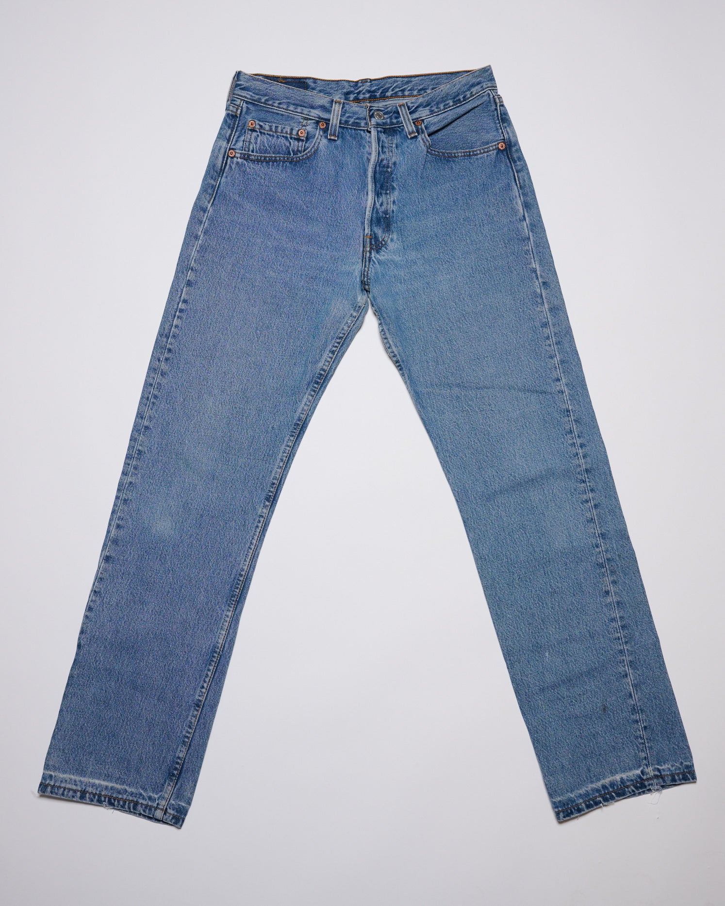 LIGHT-MID WASH 501 VINTAGE LEVI'S | 31 X 32