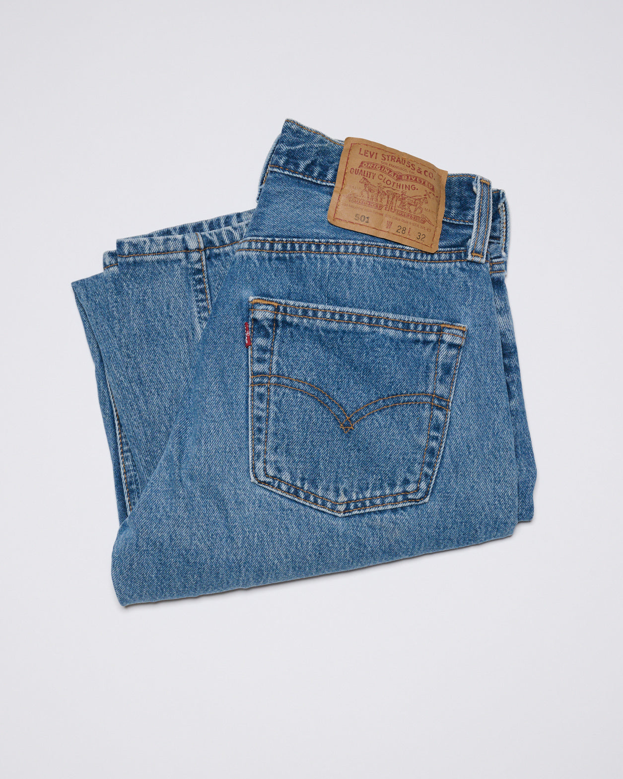MID WASH 501 VINTAGE LEVI'S | 28 X 32