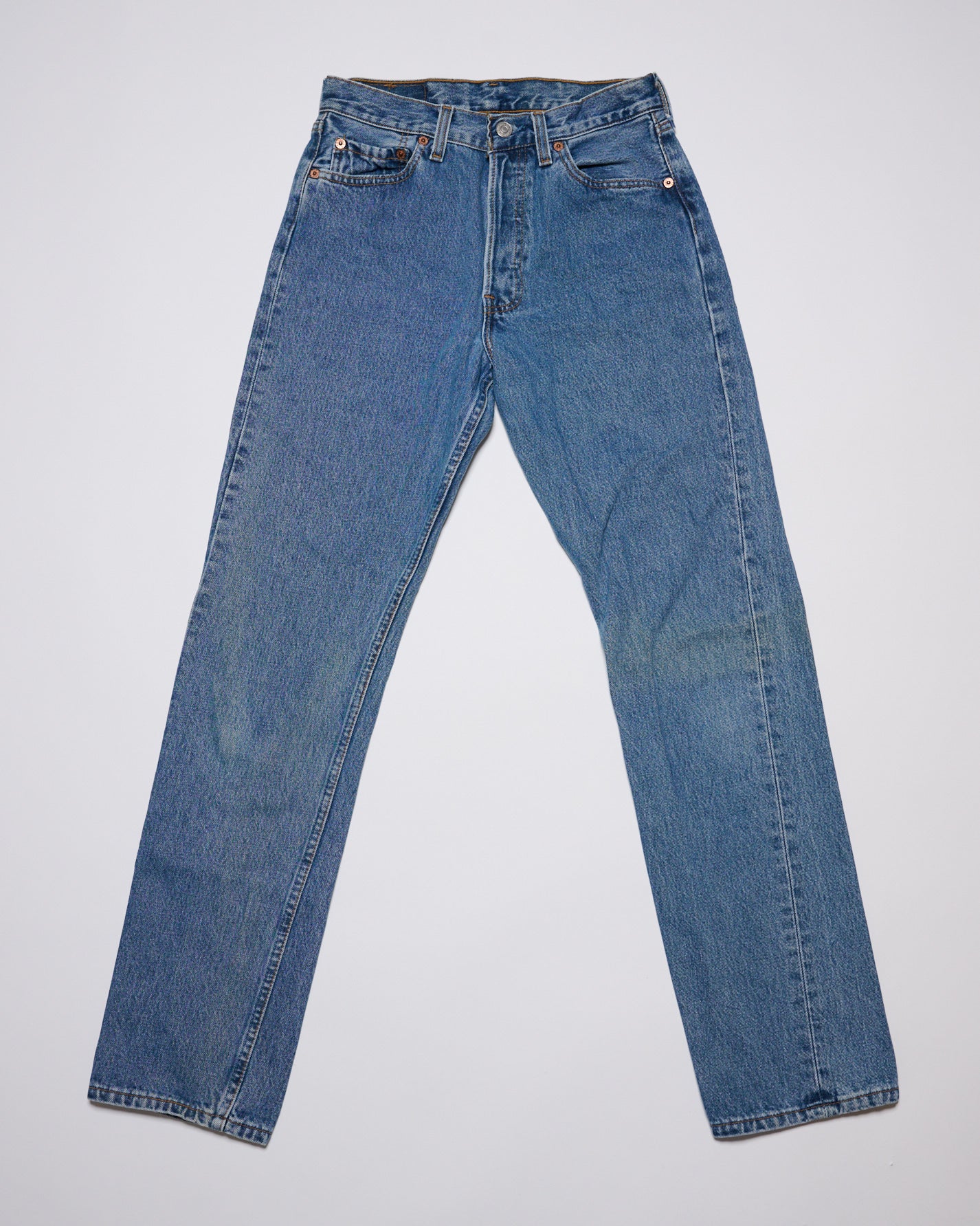 MID WASH 501 VINTAGE LEVI'S | 28 X 32