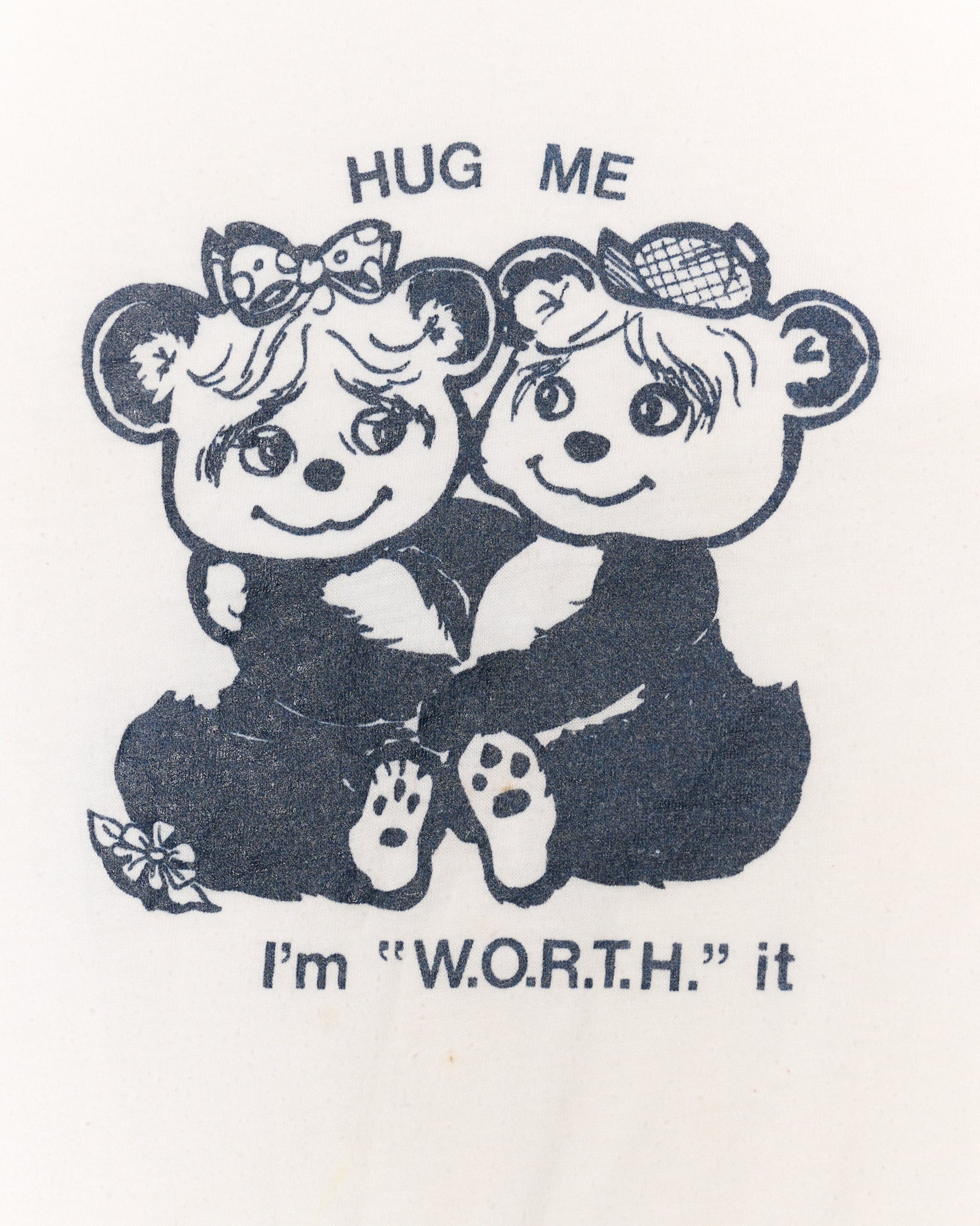 HUG ME TEE