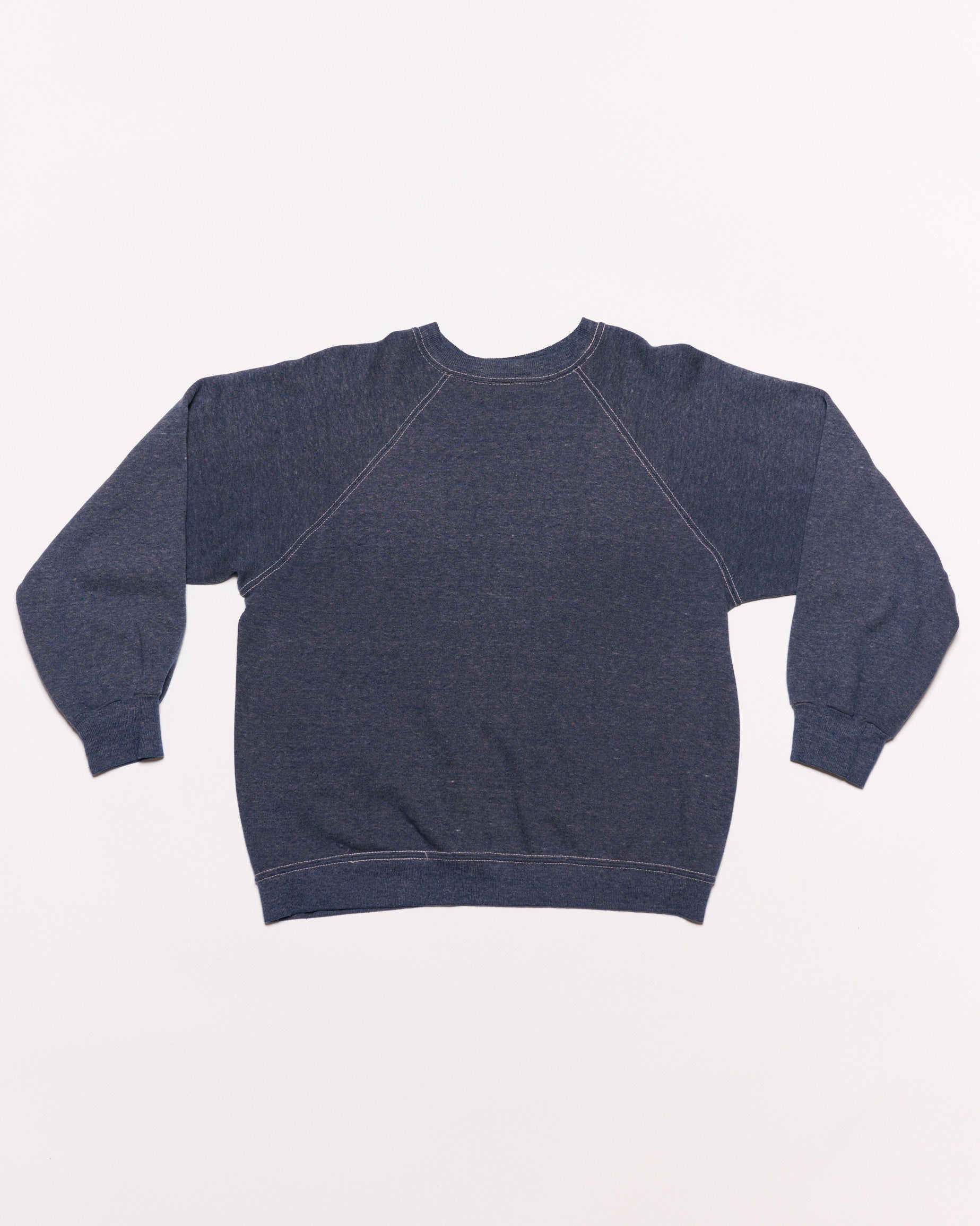 NAVY SWEATSHIRT