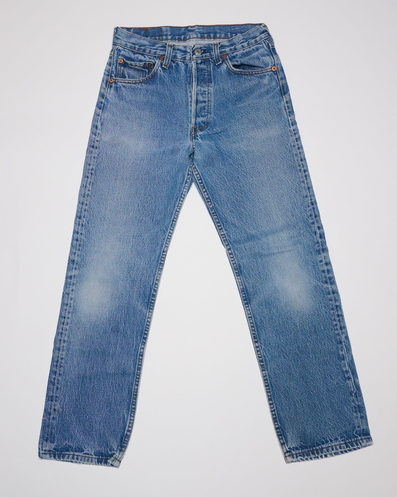 MID WASH 501 VINTAGE LEVI'S | 28 X 32
