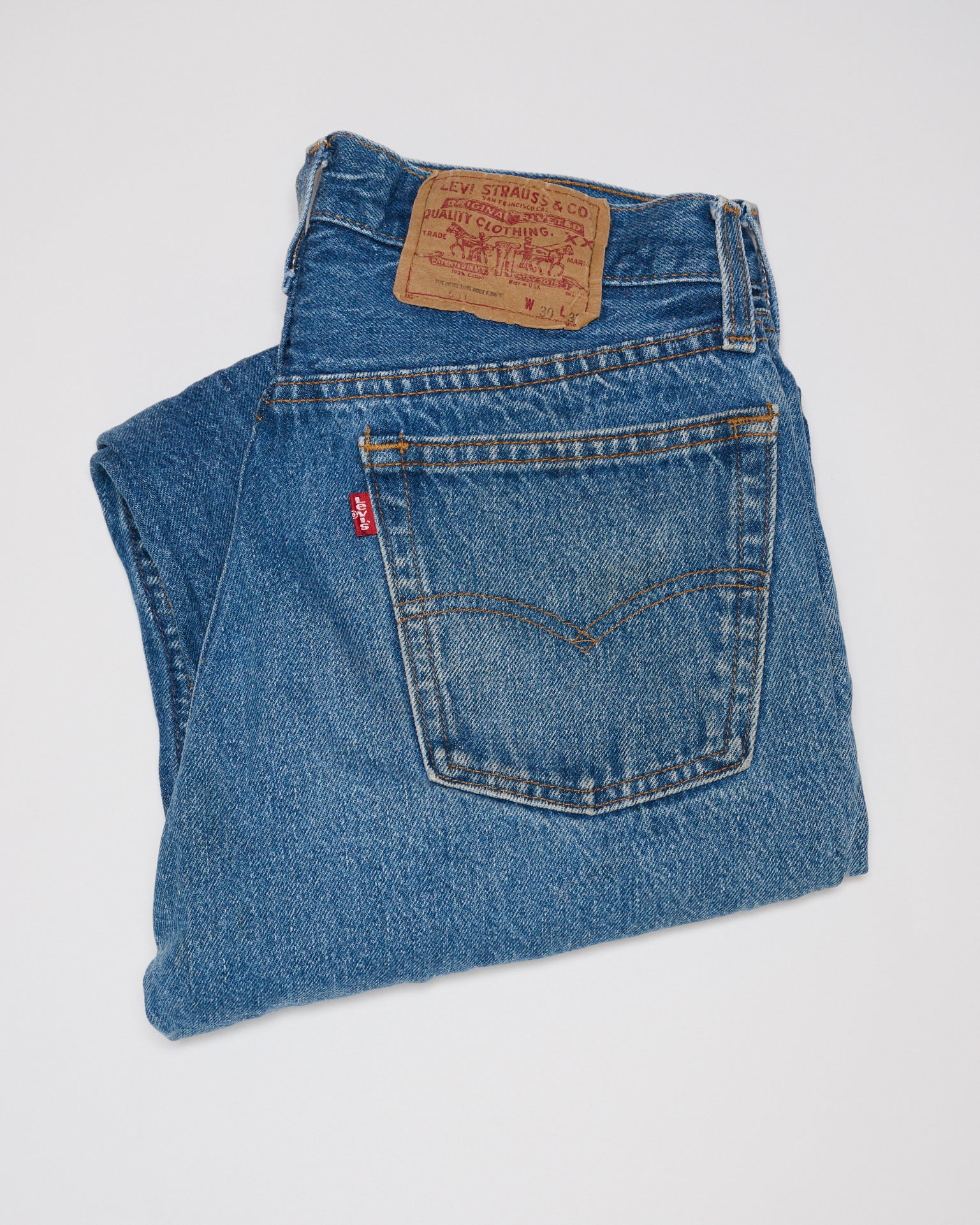 MID WASH 501 VINTAGE LEVI'S | 30 X 33