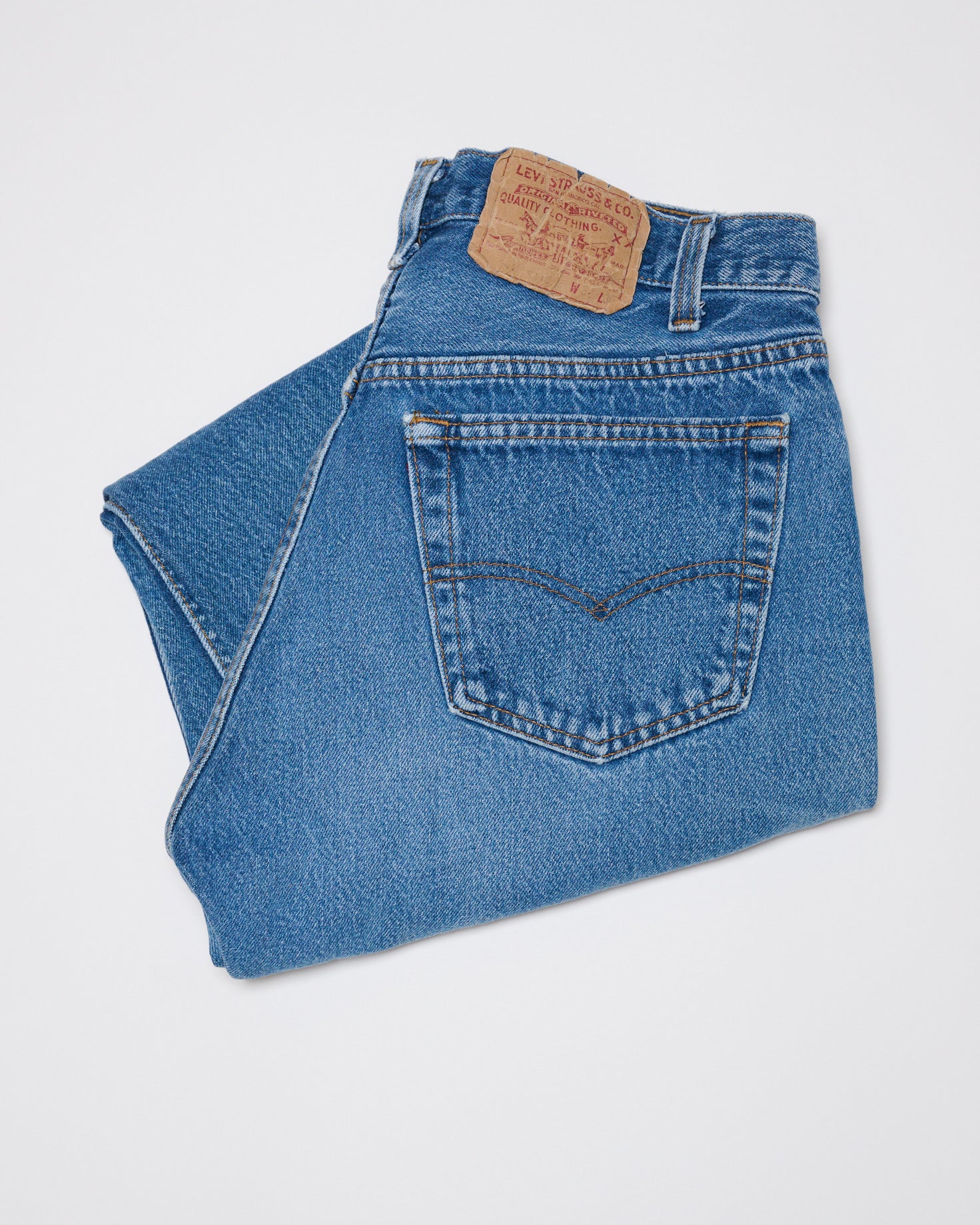 MID WASH 501 VINTAGE LEVI'S | 32 X 30