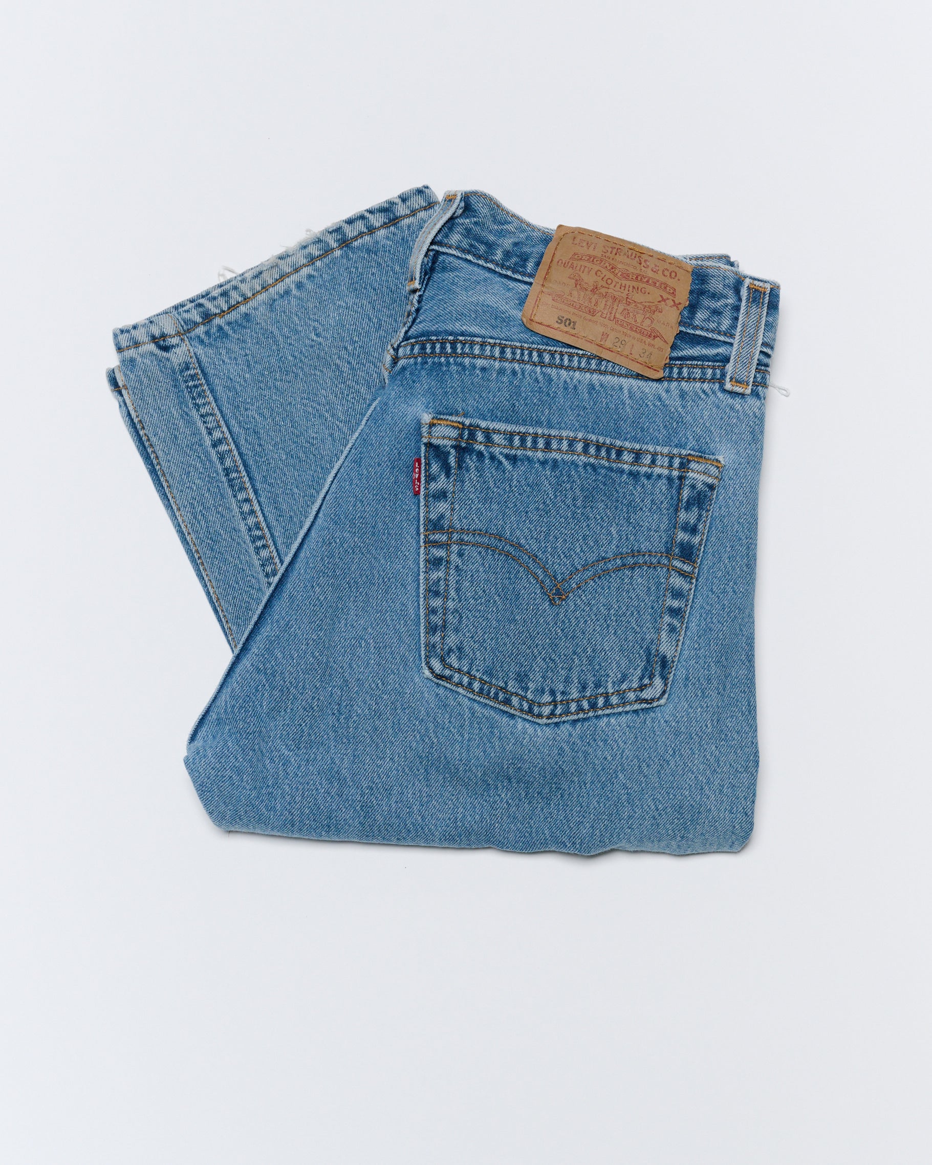 MID WASH 501 VINTAGE LEVI'S | 29 X 34