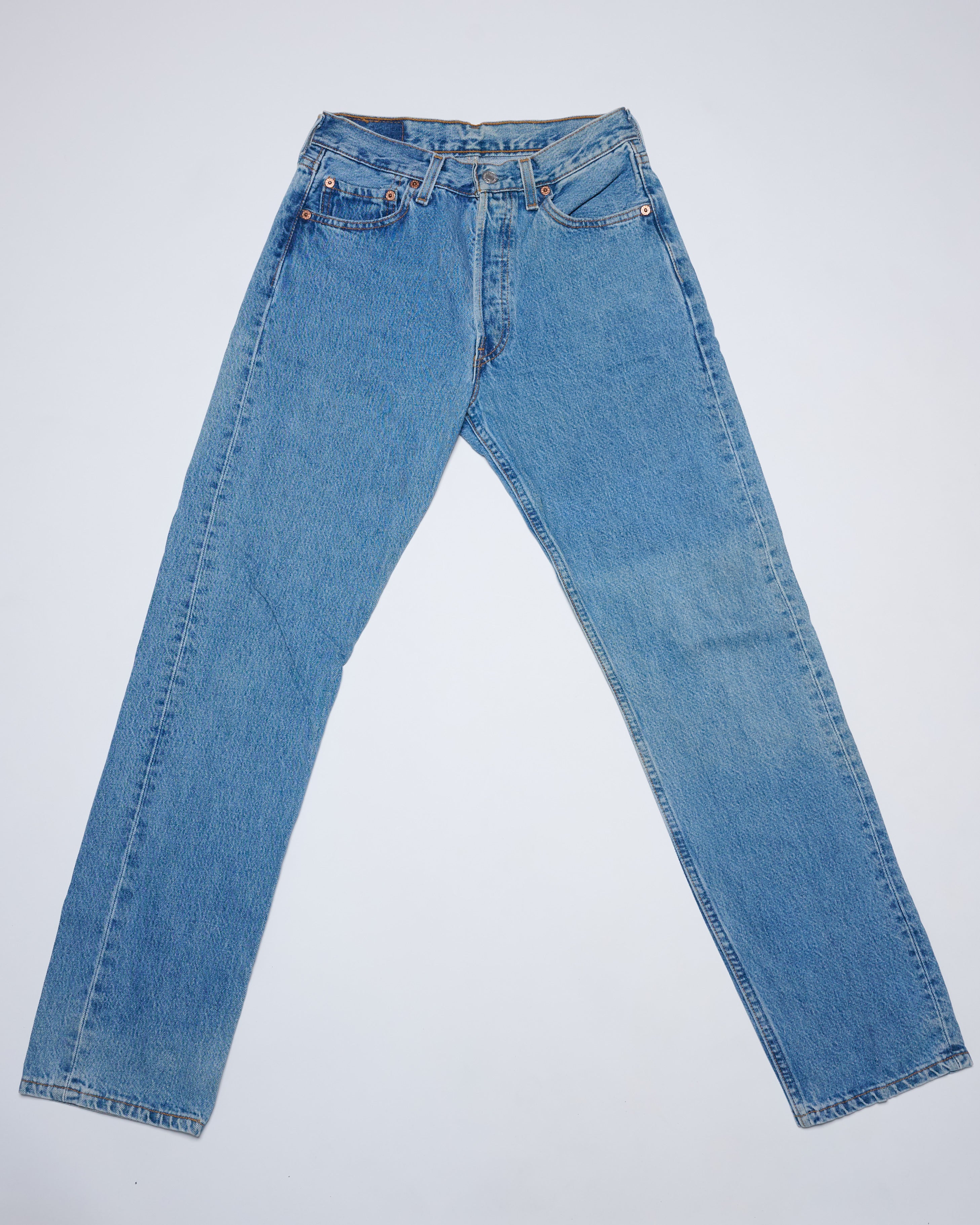 MID WASH 501 VINTAGE LEVI'S | 29 X 32