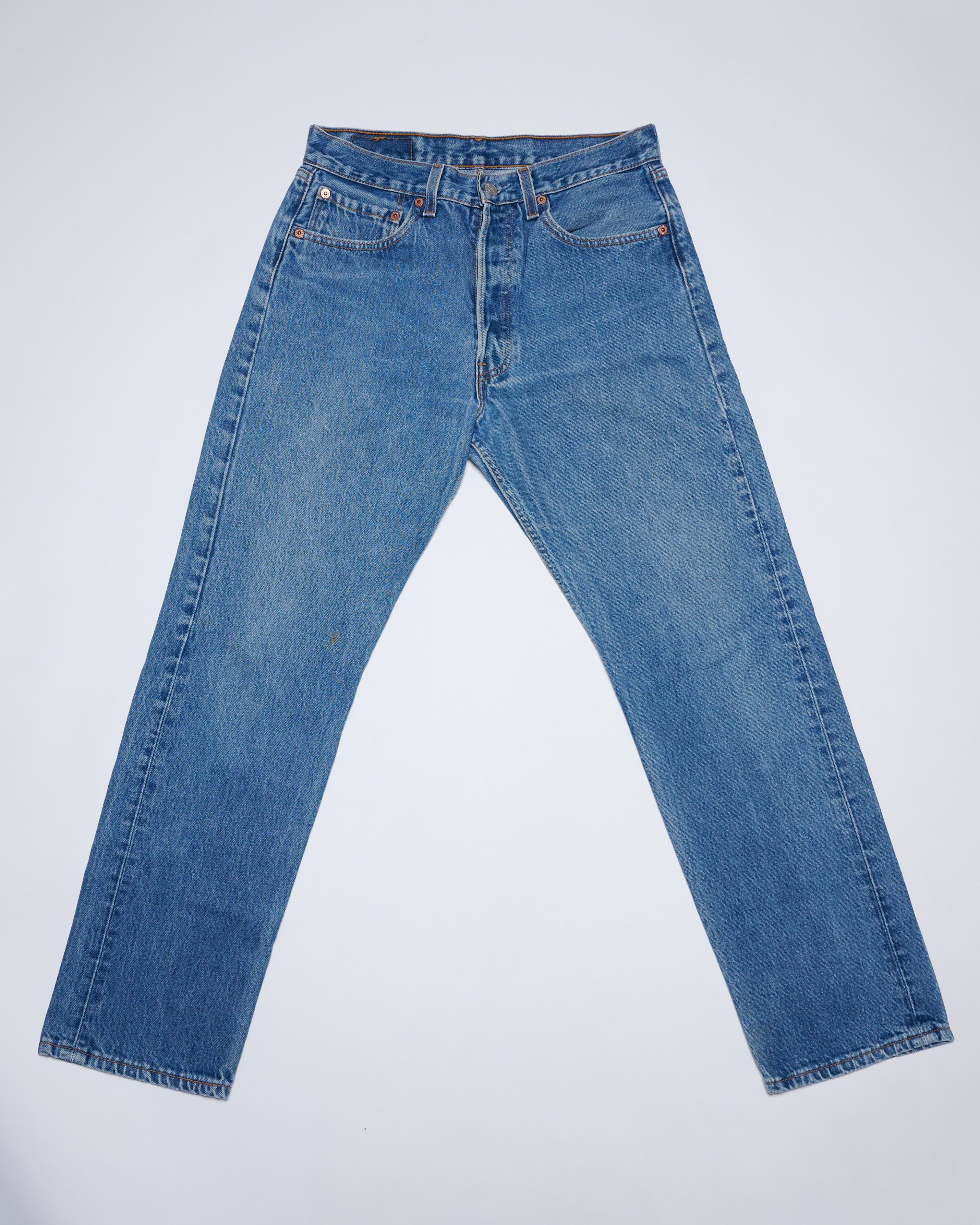 MID WASH 501 VINTAGE LEVI'S | 31 X 30