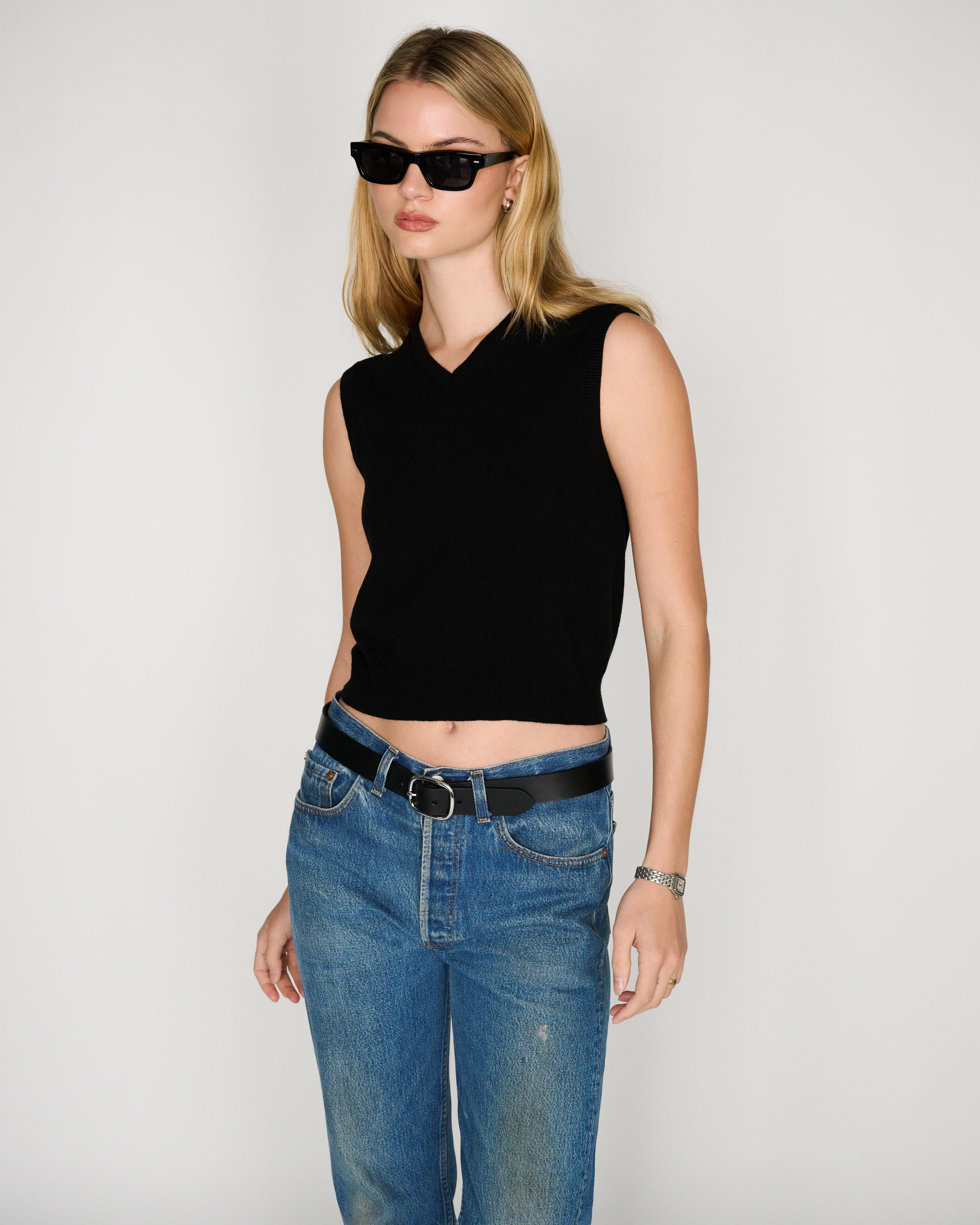 RLT SWEATER VEST - BLACK