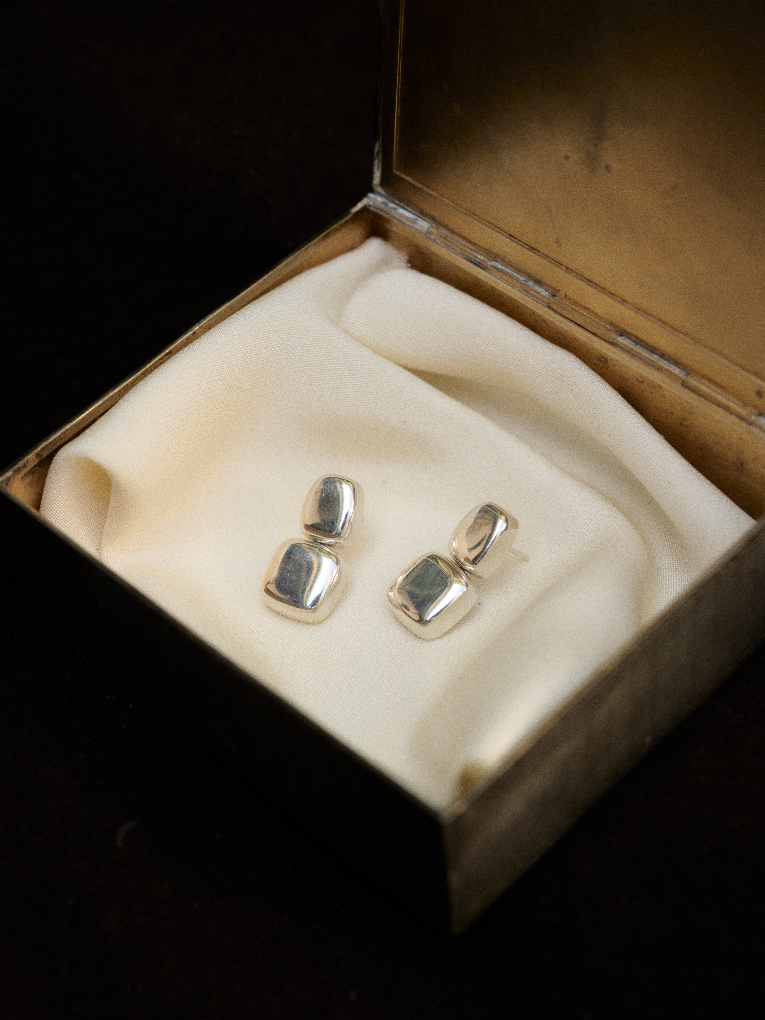 RLT PILLOW EARRING